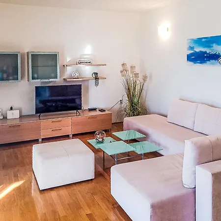 Διαμέρισμα Elvira By Interhome Ist