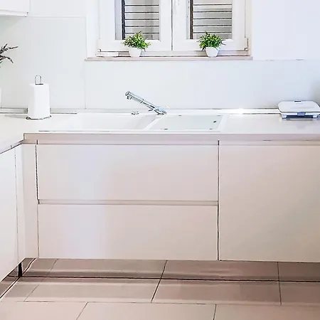 Elvira By Interhome *