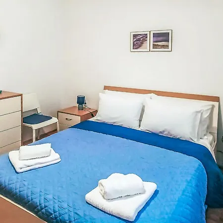 Elvira By Interhome Apartman Ist