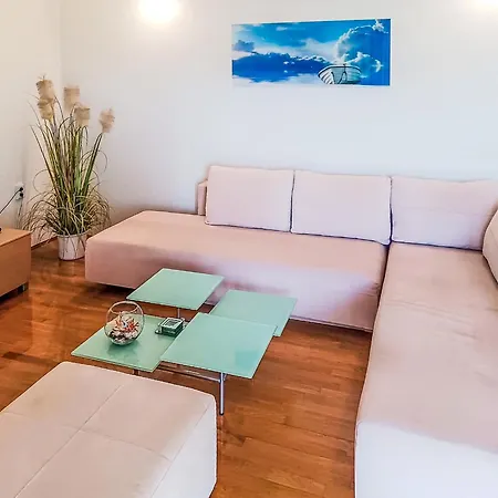 Elvira By Interhome * Ist