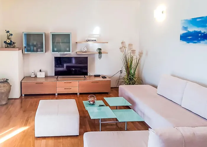 Elvira By Interhome Ist