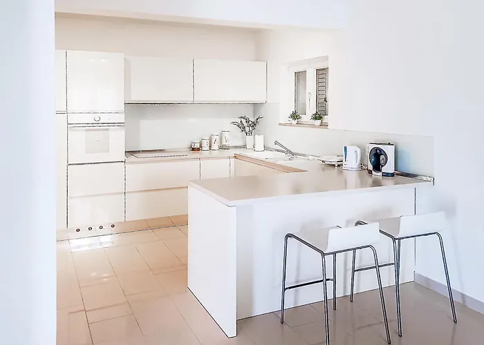 Elvira By Interhome Ist